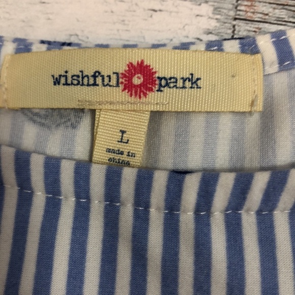 Wishful Park Twisted Front Anchor Top Large - Picture 5 of 8